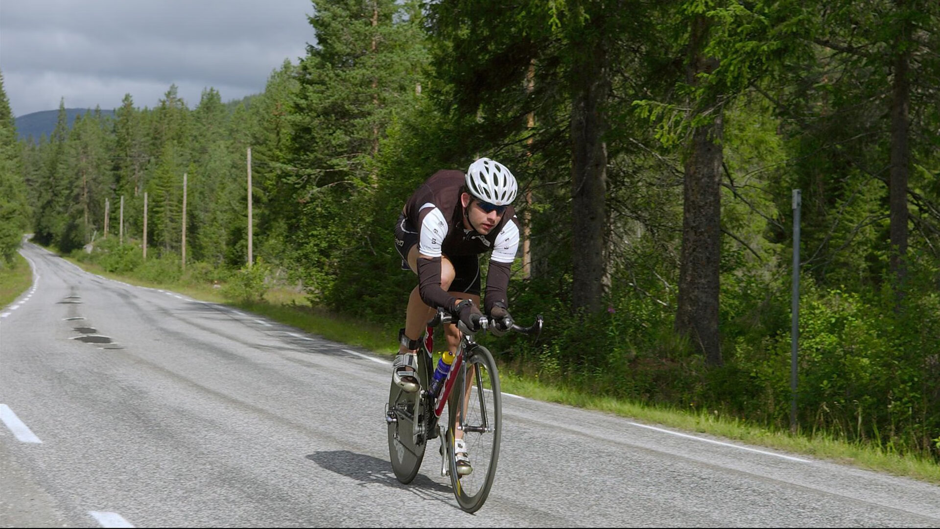 伊朗女篮在亚洲锦标赛中奋勇拼搏,期待奥运