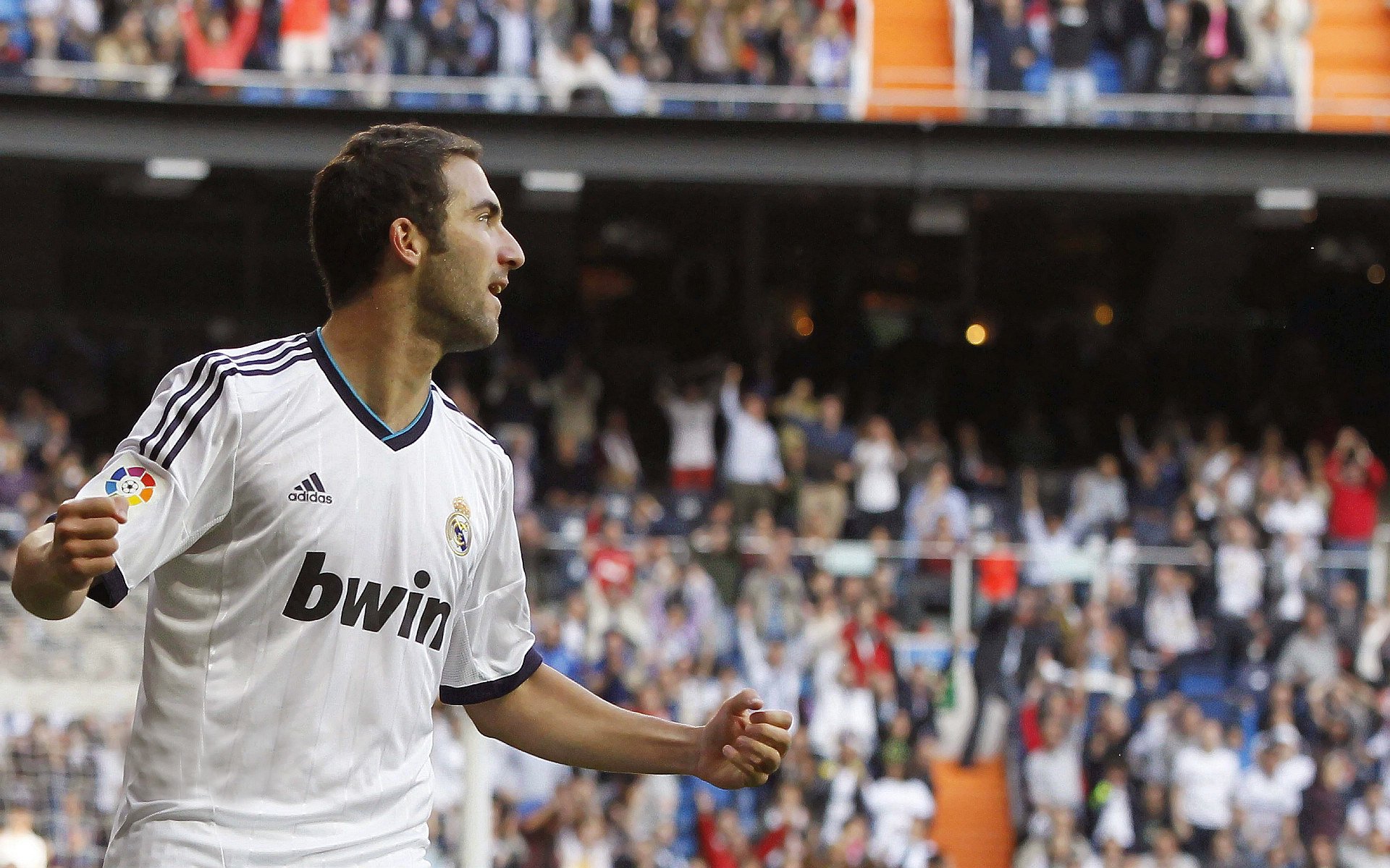 克洛普持续探索战术创新，带领利物浦追求更高荣誉