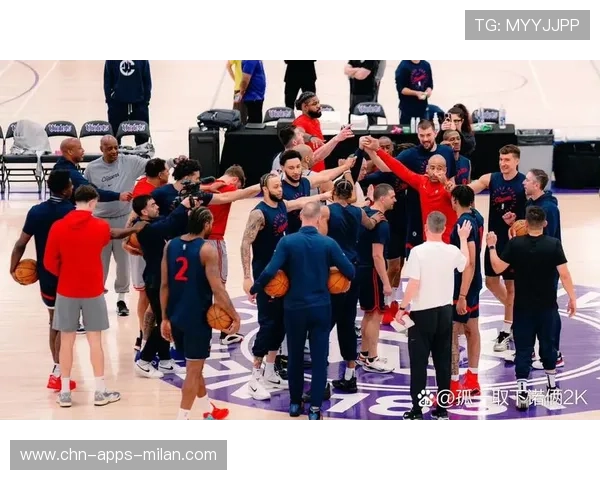 快船迎来伤病复苏，科怀带队压制尼克斯获胜