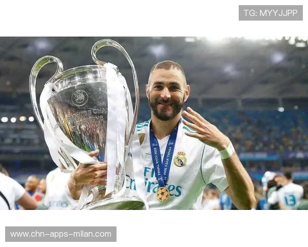 本泽马沙特新月的锋线领袖，首战如愿突破